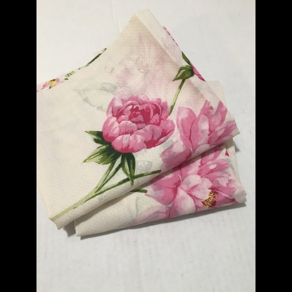 NWOT Westpoint Stevens Floral Std. Shams Pair Cottage Rose~Cotton bh.